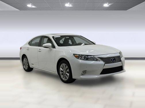 Starfire Pearl 2013 Lexus ES 300h Base