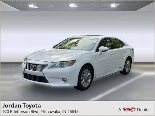 Starfire Pearl 2013 Lexus ES 300h Base