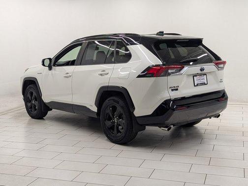 2019 Toyota RAV4 Hybrid SE