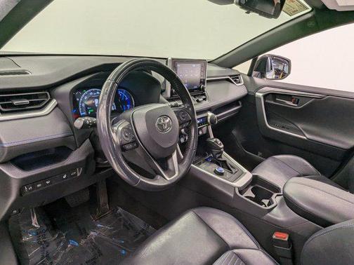 2019 Toyota RAV4 Hybrid SE