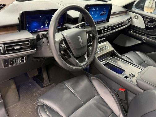 Whisper Blue Metallic Clearcoat 2025 Lincoln Aviator Reserve AWD