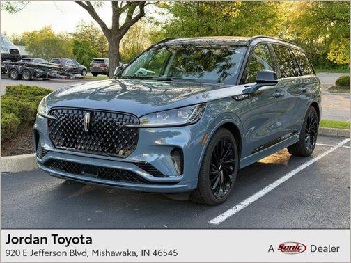 Whisper Blue Metallic Clearcoat 2025 Lincoln Aviator Reserve AWD