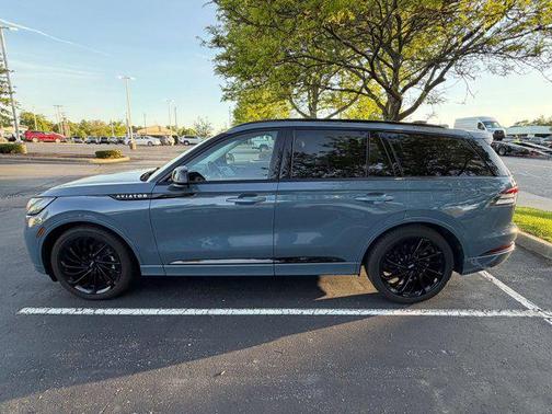 Whisper Blue Metallic Clearcoat 2025 Lincoln Aviator Reserve AWD