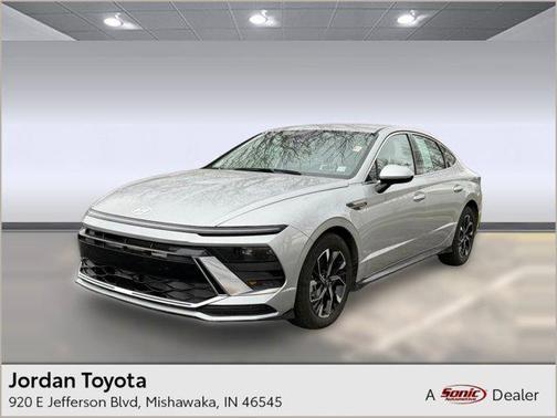 Aero Silver 2025 Hyundai SONATA SEL