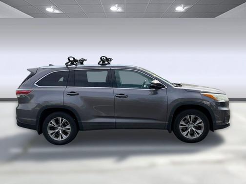 Predawn Gray Mica 2015 Toyota Highlander XLE