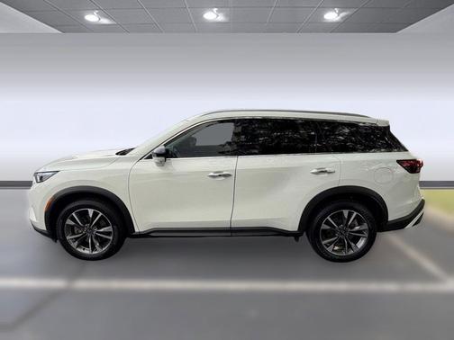 Majestic White 2023 INFINITI QX60 Luxe