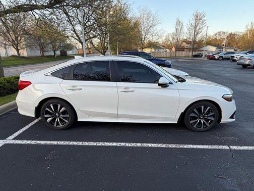 Platinum White Pearl 2024 Honda Civic EX