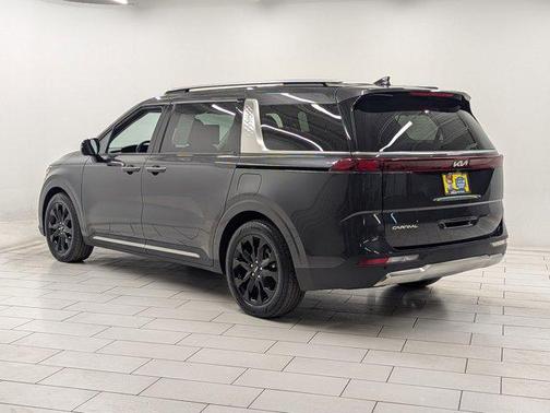 2024 Kia Carnival SX