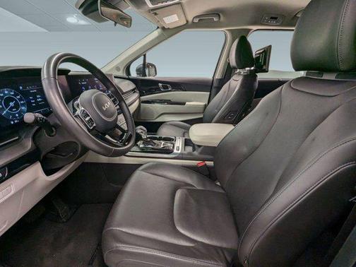 2024 Kia Carnival SX