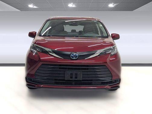 2021 Toyota Sienna LE