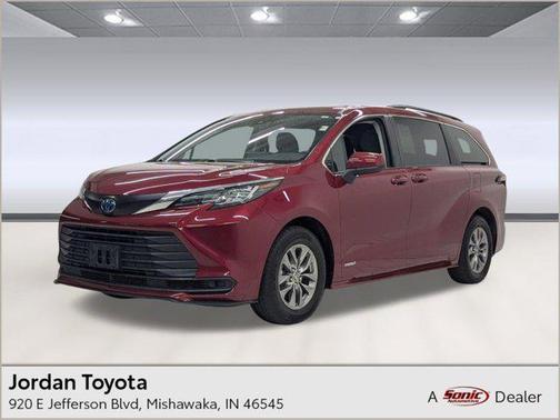 2021 Toyota Sienna LE