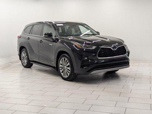 2021 Toyota Highlander Hybrid Platinum