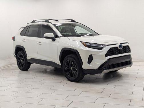 2022 Toyota RAV4 Hybrid SE