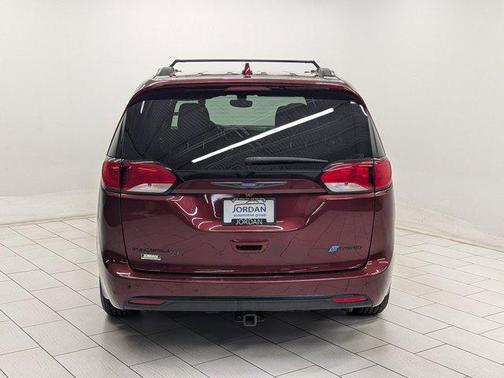 2019 Chrysler Pacifica Hybrid Touring L