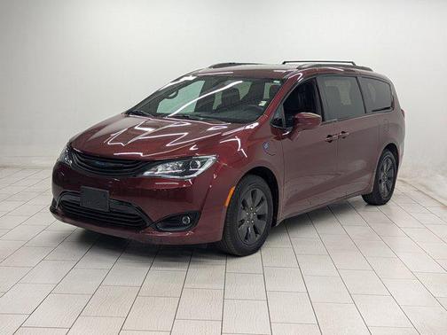 2019 Chrysler Pacifica Hybrid Touring L