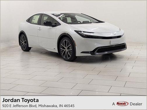 2025 Toyota Prius LE