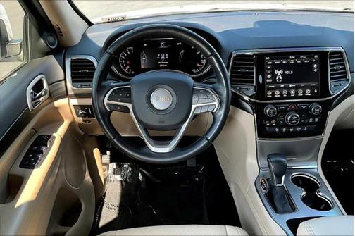 2022 Jeep Grand Cherokee Laredo
