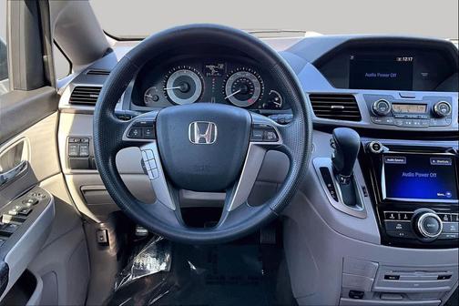Modern Steel Metallic 2016 Honda Odyssey SE