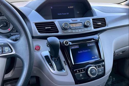 Modern Steel Metallic 2016 Honda Odyssey SE