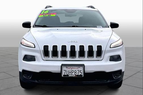 2016 Jeep Cherokee Sport