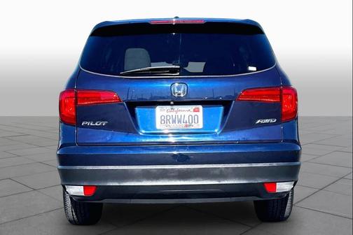Crystal Black Pearl 2016 Honda Pilot EX
