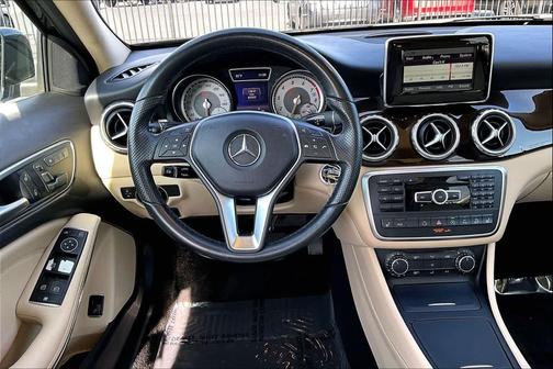 2015 Mercedes-Benz GLA-Class 4MATIC