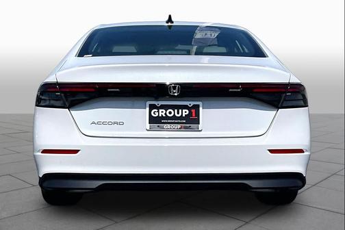 Platinum White Pearl 2026 Honda Accord SE