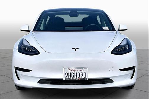Pearl White Multi-Coat 2023 Tesla Model 3 Standard Range