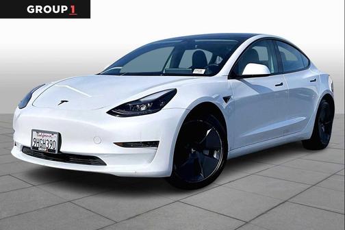 Pearl White Multi-Coat 2023 Tesla Model 3 Standard Range