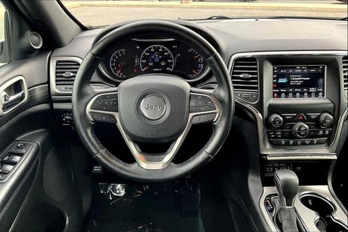2019 Jeep Grand Cherokee Laredo