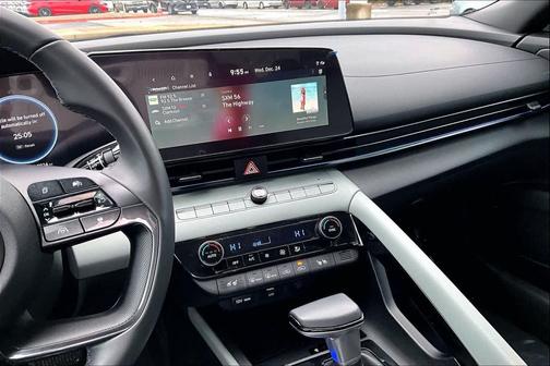 2025 Hyundai ELANTRA HEV Limited