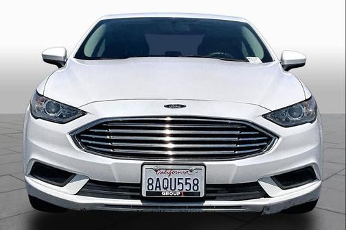 White Platinum Metallic Tri-Coat 2017 Ford Fusion SE