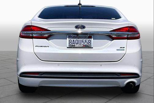 White Platinum Metallic Tri-Coat 2017 Ford Fusion SE