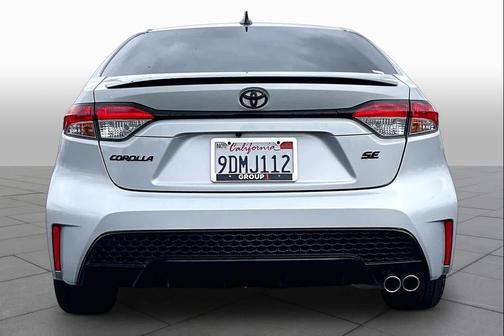 Classic Silver Metallic 2022 Toyota Corolla SE