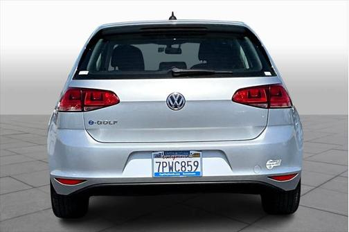 2016 Volkswagen e-Golf SE