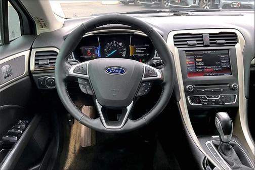 2016 Ford Fusion Hybrid SE