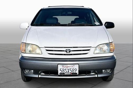 2003 Toyota Sienna XLE