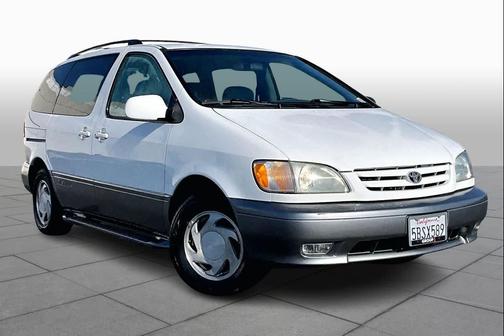 2003 Toyota Sienna XLE