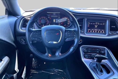 Pitch Black Clearcoat 2020 Dodge Challenger SXT