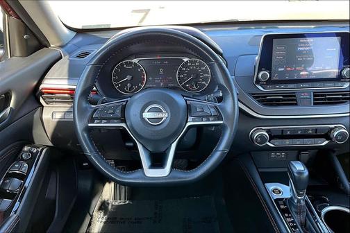 2023 Nissan Altima SR FWD