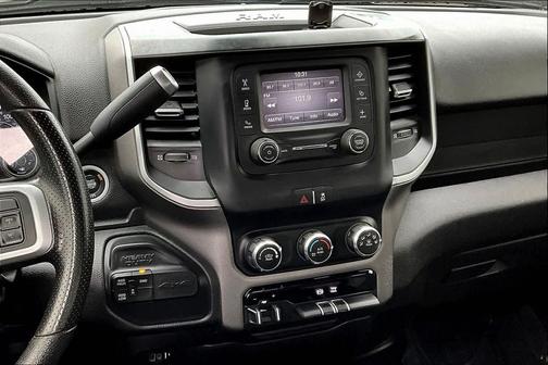 2020 RAM 2500 Big Horn Crew Cab 4x4 6'4' Box