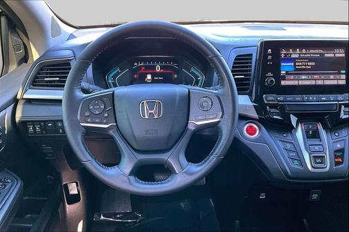 Crystal Black Pearl 2022 Honda Odyssey EX-L