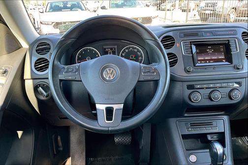 2016 Volkswagen Tiguan S