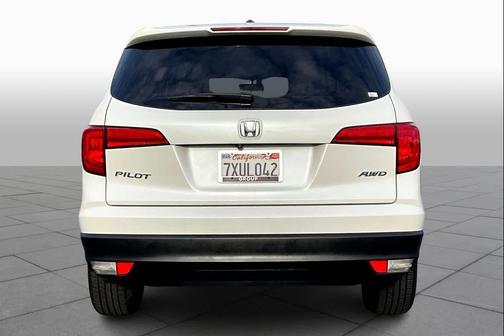 2017 Honda Pilot EX