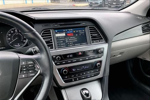 2017 Hyundai SONATA Limited