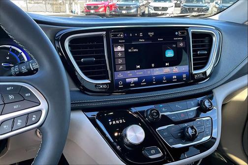 Brilliant Black Crystal Pearlcoat 2024 Chrysler Pacifica Hybrid Select