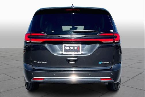 Brilliant Black Crystal Pearlcoat 2024 Chrysler Pacifica Hybrid Select