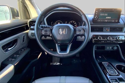 Platinum White Pearl 2025 Honda Pilot EX-L