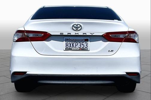 Super White 2018 Toyota Camry LE