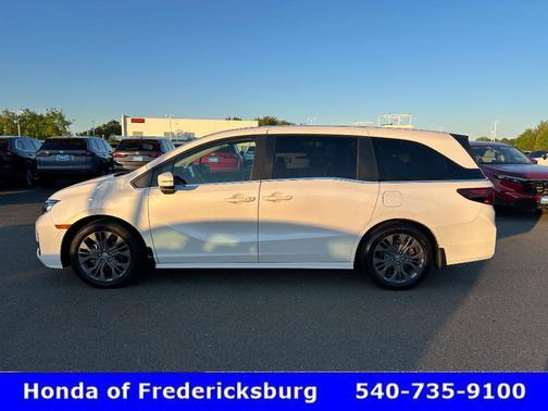 Platinum White Pearl 2025 Honda Odyssey